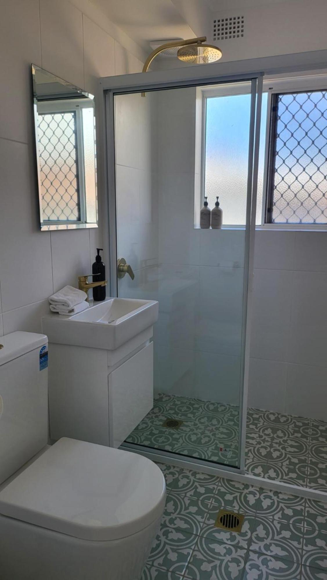 Husky 19 Beautifully Appointed Apartments - Great Location - In The Heart Of Husky Huskisson Exterior photo