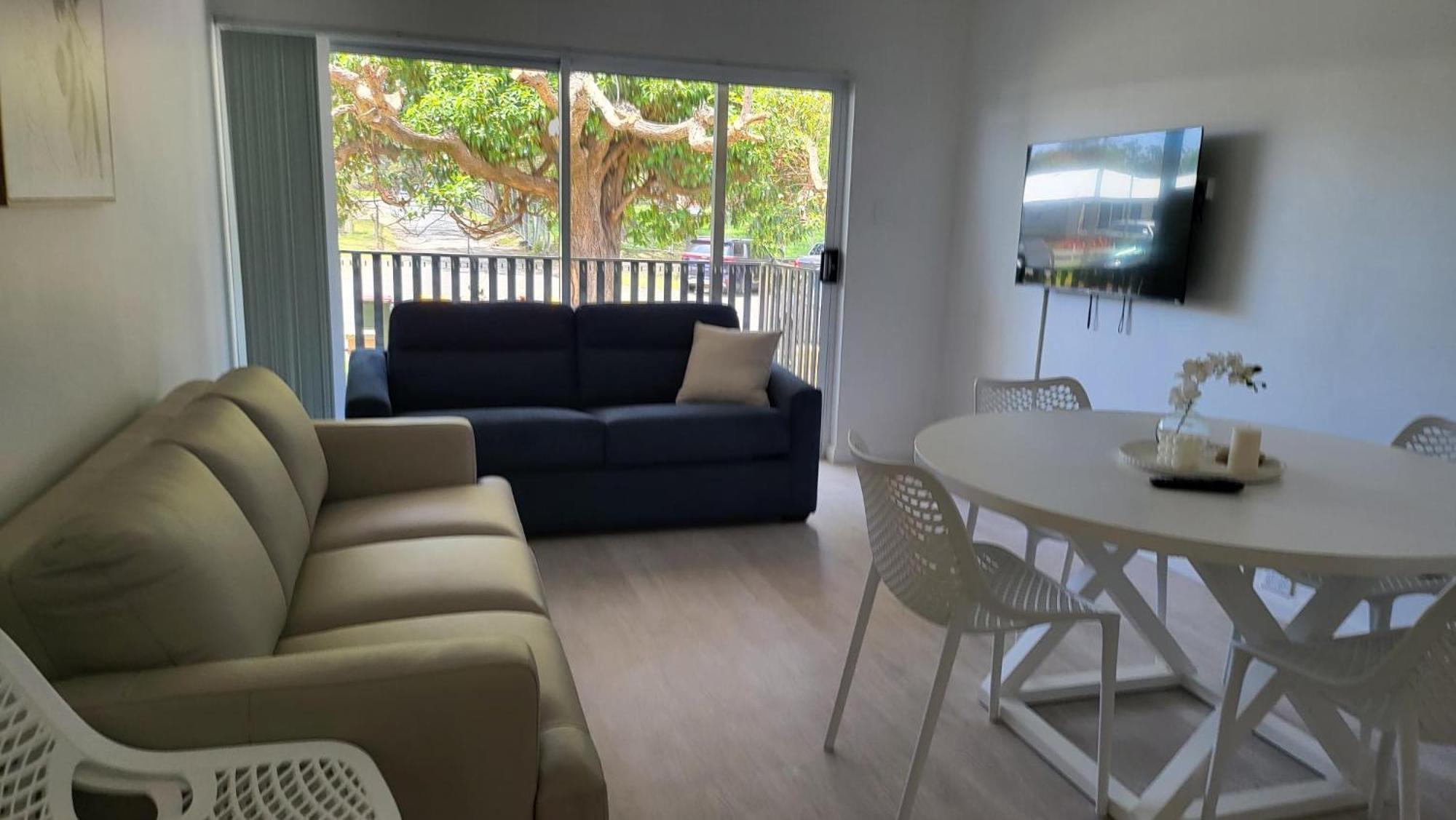 Husky 19 Beautifully Appointed Apartments - Great Location - In The Heart Of Husky Huskisson Exterior photo