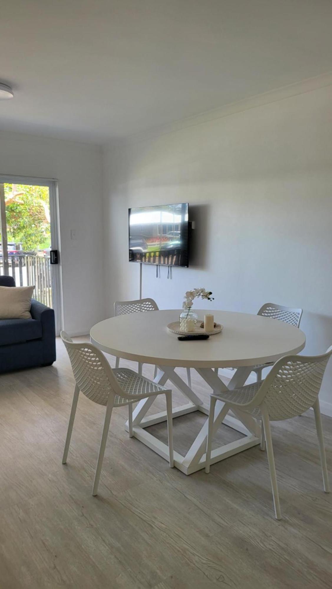 Husky 19 Beautifully Appointed Apartments - Great Location - In The Heart Of Husky Huskisson Exterior photo